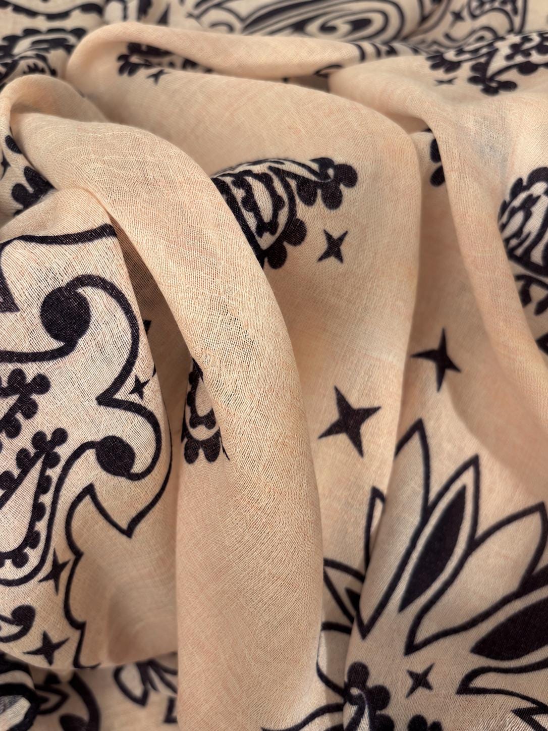 Wool Scarf 53"x53" 135x135cm, Luxury Paisley Jacquard Square Scarf, Vintage Winter Shawl, Elegant Women's Warm Wrap