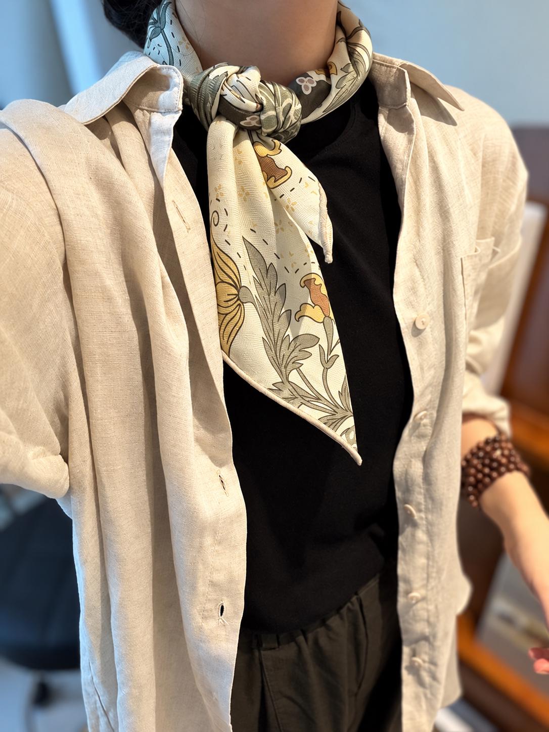 Silk Wool Scarf 26”x26” 65x65cm, European Cottage Floral Square Scarf, Vintage Art Silk Wool Neck Scarf, Women’s Winter Accessory