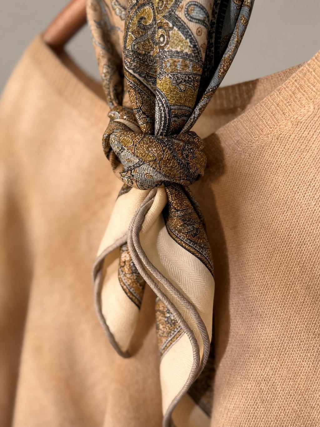 Silk Wool Scarf 26"x26" 65x65cm, Italian Paisley Square Scarf, Double Sided Silk Wool Neck Scarf, Vintage Court Style Women's Wrap