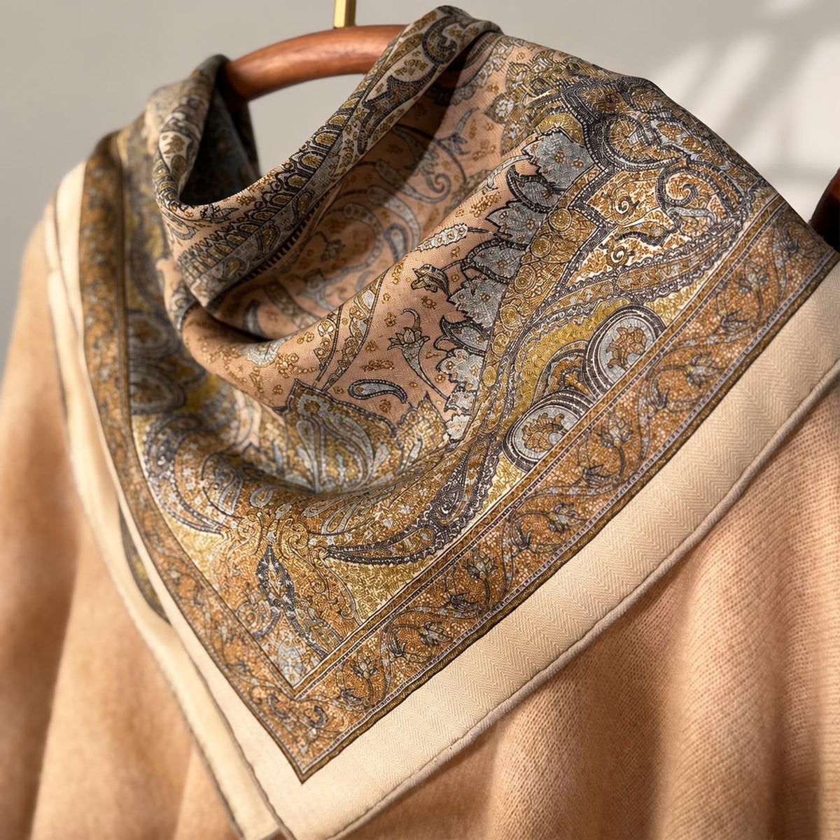 Silk Wool Scarf 26"x26" 65x65cm, Italian Paisley Square Scarf, Double Sided Silk Wool Neck Scarf, Vintage Court Style Women's Wrap