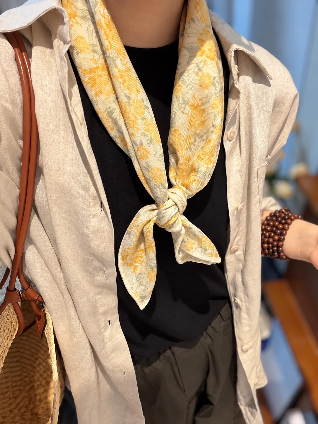 Silk Wool Scarf 27”x27” 68x68cm, Beige Floral Square Scarf, Delicate Silk Wool Neck Scarf, Women’s Winter Accessory