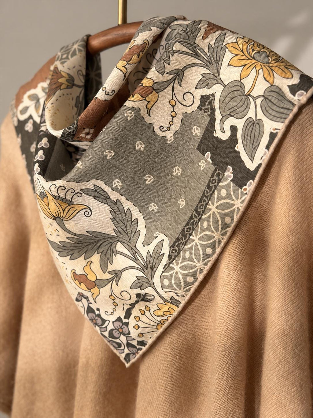 Silk Wool Scarf 26”x26” 65x65cm, European Cottage Floral Square Scarf, Vintage Art Silk Wool Neck Scarf, Women’s Winter Accessory